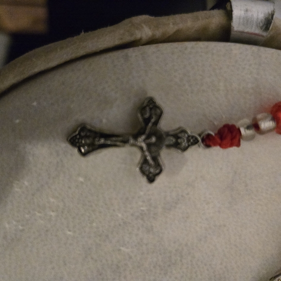 Our lady of Medjugorje crucifix - Picture 2 of 4